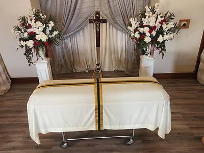 Gold/Green/Gold Center Panel Funeral Pall