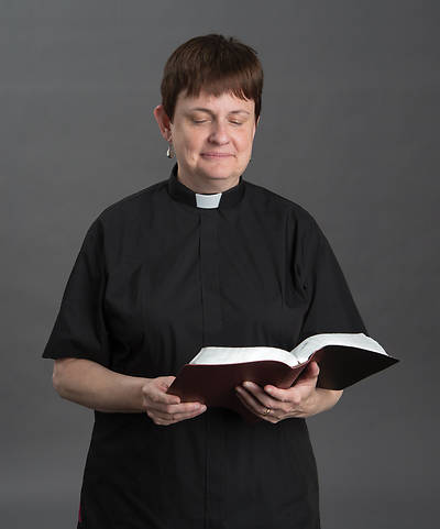 MDS Short Sleeve Tab Collar Blouse